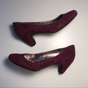 *NEVER WORN* Sam Edelman Suede Yvonne Plum Heels